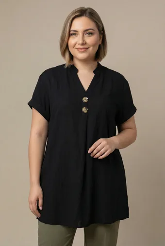 Черна туника с декоративни копчета